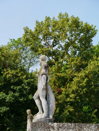 Statue on the roof of the villa Rotonda near Vicenza in Italyの写真素材