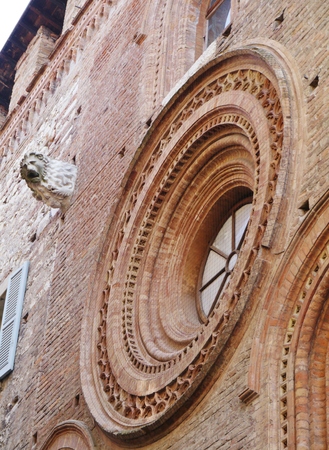 The rose window of the Santの写真素材