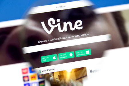 Ostersund, Sweden - November 4, 2016: Vine website under a magnifying glass. Vine is a short-form video sharing service.のeditorial素材
