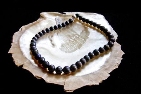 Black pearls necklace originalの写真素材