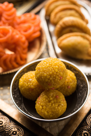 Chicken leg / drumstick curry or Murg Tangri/tangdi masala. Served in a bowl over moody background. Selective focusの写真素材