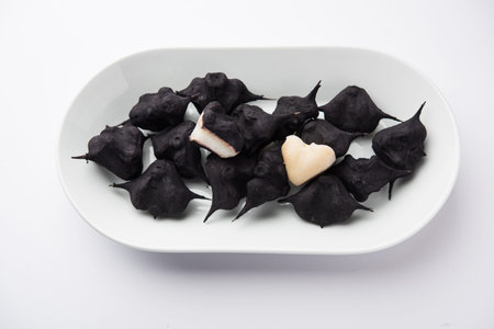 cooked Water chestnut also known as singada/singara or shingada, selective focusの写真素材