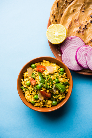 Paneer Bhurji, mildly spiced cottage cheese scramble and served with roti or laccha paratha, selective focusの写真素材