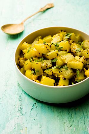 Lauki/doodhi ki soothe Sabji also known as bottle gourd dry sabzi. served in a bowl or karahi. selective focusの写真素材