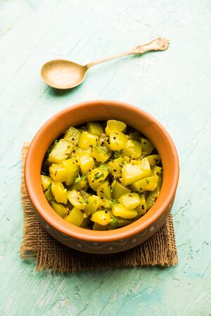 Lauki/doodhi ki soothe Sabji also known as bottle gourd dry sabzi. served in a bowl or karahi. selective focusの写真素材
