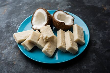 Coconut Burfi / Kopra Pak/ Fresh Nariyal Fudge, selective focusの写真素材