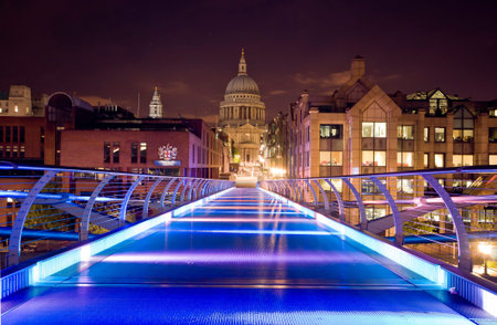 St.Paul Cathedra seen from Millenium Bridgeの写真素材