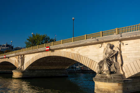 Paris, France - August 29, 2019: Statues and the Invalides bridge in Paris, near the Grand Palais, constructed in 1824のeditorial素材
