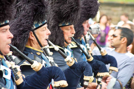 Edinburgh Festival 2009: Scottish Pipers at the Paradeのeditorial素材