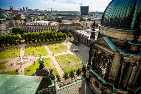 The Lustgarten, "Pleasure Garden", a fountain in front of a Berliner Dom (Berlin Cathedral) a park on Museum Island in central Berlin, Germanyのeditorial素材