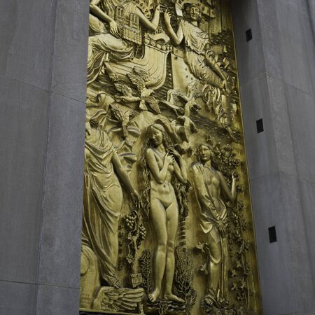 Details of Friendship Between America and France relief by Alfred Janniot, Rockefeller Center, Midtown Manhattan, New York City, New York State, USAの素材 [FY310131469658]