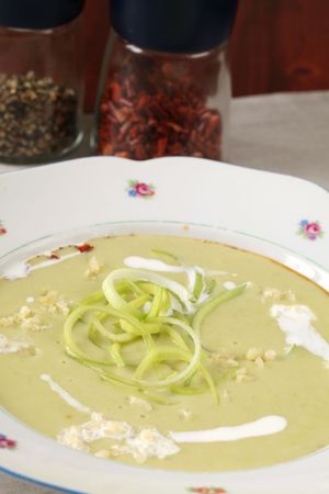Leek and potato soup with garlicの写真素材