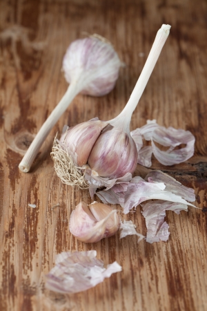 Organic garlic on wooden Shallow dofの写真素材