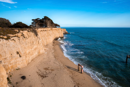 Scenic view of mountain at beach and beautiful seascape at Pigeon Pointの素材 [FY310195363675]