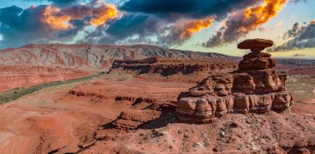 The balancing stone called Mexican Hat Rock in Utah. Mexican Hatの写真素材