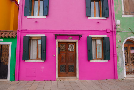 Charming Pink House in Burano, Italy - Quaint and Colorful Architecture in a Picturesque Settingの写真素材