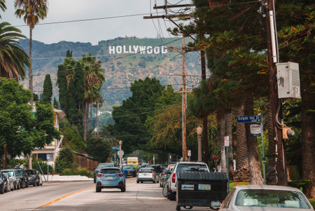 Los Angeles Street View with Hollywood Sign in Backgroundの写真素材