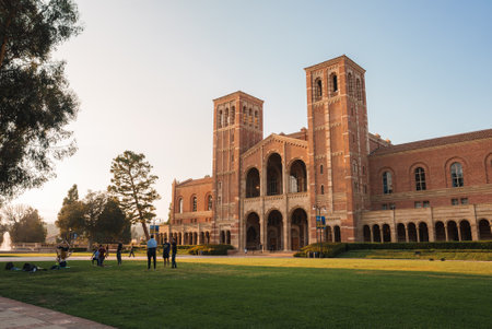 UCLA Bruin Bear on the University of California, Los Angeles, campus.の写真素材