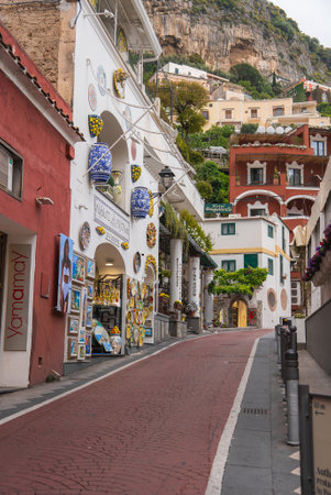 Charming Street in Positano, Italy with Colorful Architectureの写真素材
