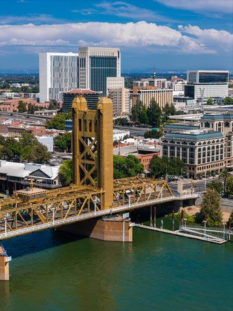 Aerial View of Sacramento with Tower Bridge and Downtown Skylineの写真素材