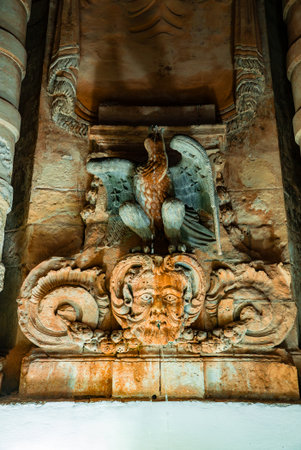 Heraldic bird and grotesque mask in Baroque niche, Valletta, Maltaの写真素材