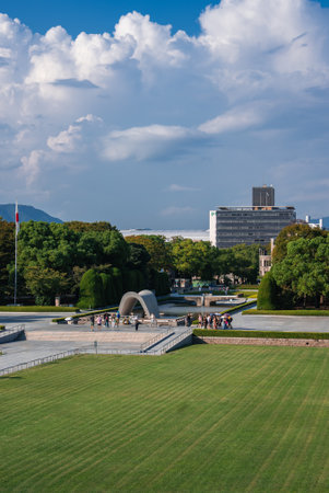 Hiroshima Peace Memorial Park with Cenotaph and museum viewの写真素材