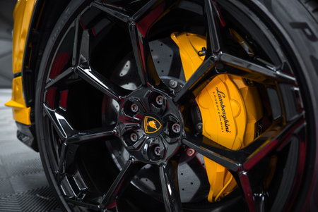 Yellow Lamborghini Urus Performante wheel with carbon ceramic brake