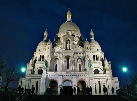 Sacre-Coeur Basilica after sunset, Paris, Franceの写真素材