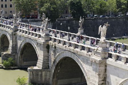 ROME, ITALY - JUNE 18th 2018: The Bridge on Angels crossing the Tiber river in Romeのeditorial素材