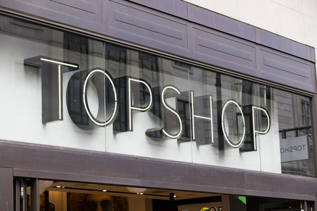 LONDON, UK - JULY 31th 2018: Topshop clothing store shop front on Oxford Street in central London.のeditorial素材
