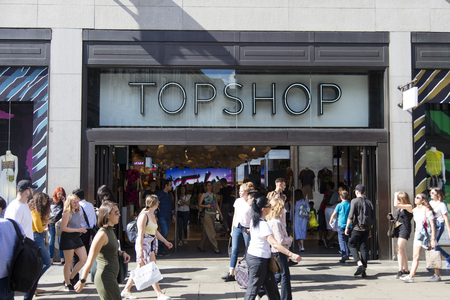 LONDON, UK - JULY 31th 2018: Topshop clothing store shop front on Oxford Street in central London.のeditorial素材