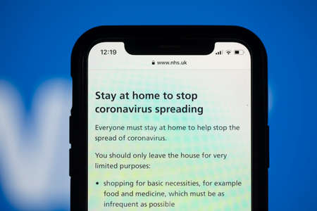 LONDON, UK - April 6th 2020: NHS coronavirus online support and adviceのeditorial素材