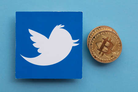 LONDON, UK - March 2021: Bitcoin cryptocurrency on a Twitter social media logoのeditorial素材