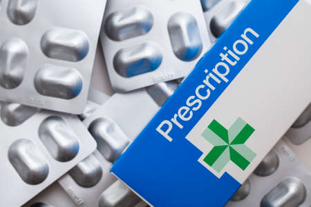 OXFORD, UK - May 2022: NHS medical prescription packaging from the UKのeditorial素材
