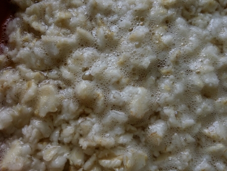 Rolled oat soak in hot waterの素材