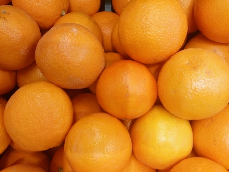 A pile of Fresh oranges in the hypermarketの素材