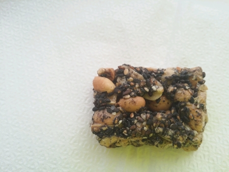 Delicious asian peanut and sesame sticky barの素材