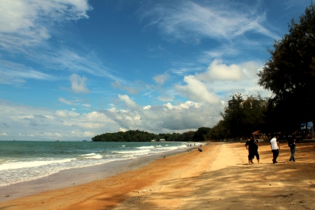 Beautiful landscape of the beach with clear blue sky and golden sand in Port Dicksonのeditorial素材