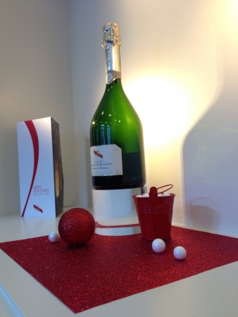 Champagne bottle at display shelf G.H Mumm Europeの素材
