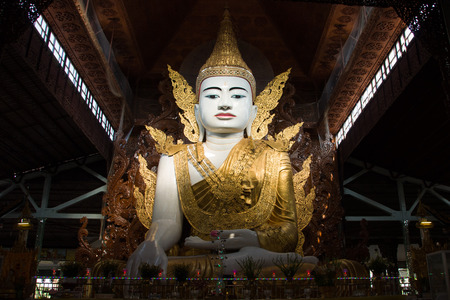 Big maynmar Buddha statueの写真素材