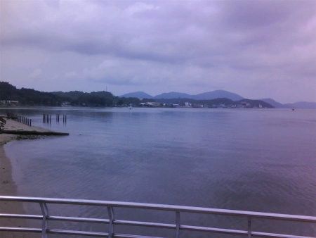 Sea side view at dawn の素材