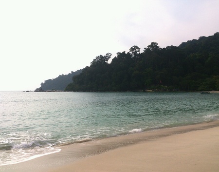 Beautiful beach with hillsの素材