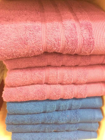 Pink and blue folded towelsの素材