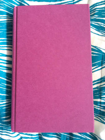 Plain and purple hard cover bookの素材