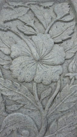 Hibiscus design in stoneの素材