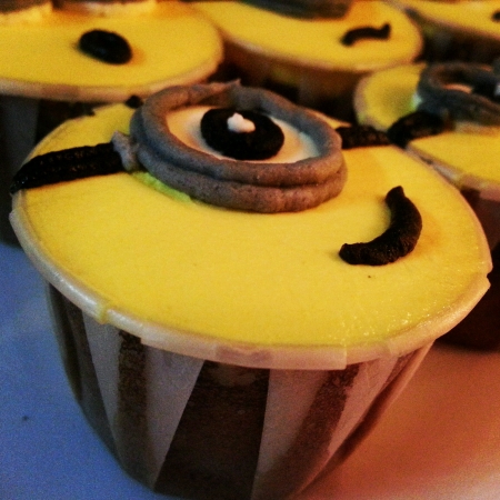 Minion Cupcake for under dim lightingの素材