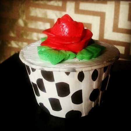 Red rose cupcakeの素材