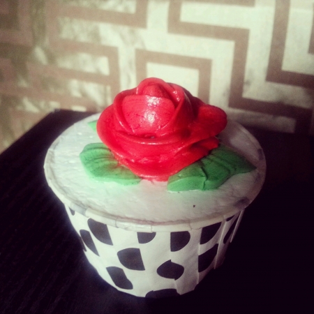 Red rose cupcakeの素材