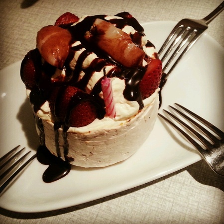 Pavlova for birthdayの素材