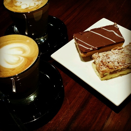 Coffee with dessertsの素材